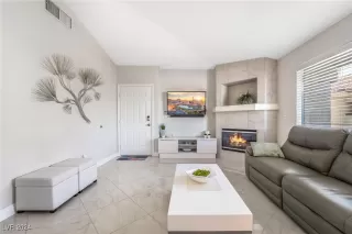 Photo #5: 2633843 Listing