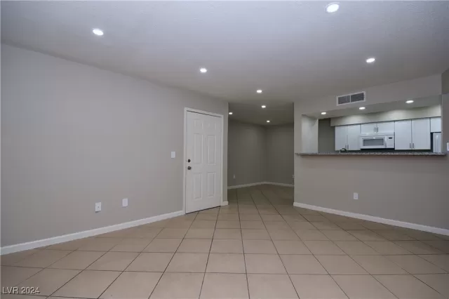 MLS: 2633867 Condo For Sale