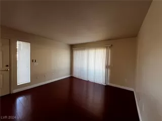 Photo #1: 2633906 Listing 