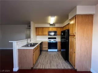 Photo #4: 2633906 Listing 