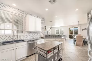 Photo #4: 2633912 Listing 