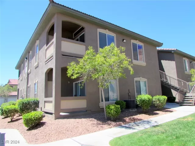 MLS: 2633924 Condo For Sale