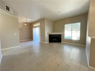 Photo #3: 2633924 Listing 