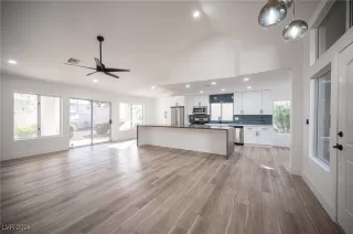 Photo #3: 2633943 Listing 