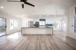 Photo #5: 2633943 Listing 