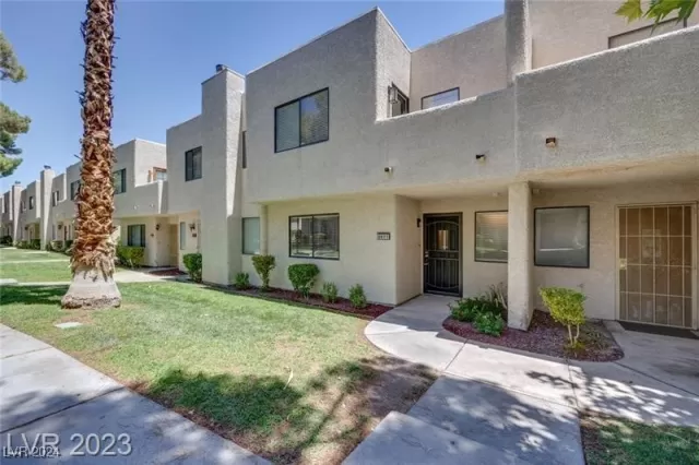 MLS: 2633954 Condo For Sale