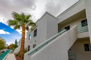 Photo #1: 2634002 Listing 