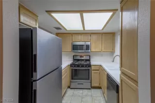 Photo #3: 2634002 Listing 