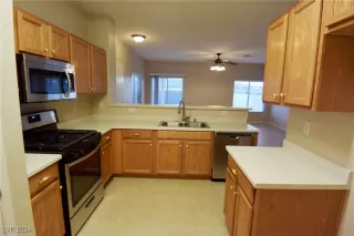 Photo #6: 2634021 Listing 