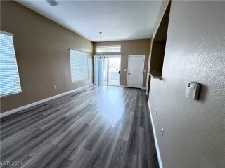 Photo #3: 2634050 Listing 