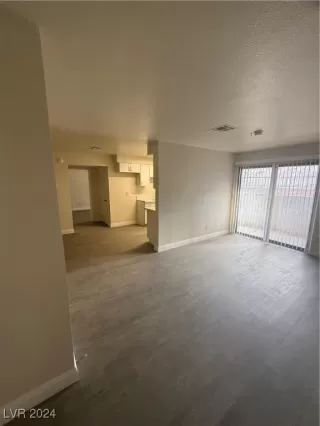 Photo #2: 2634068 Listing