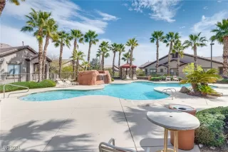 Photo #3: 2634076 Listing 
