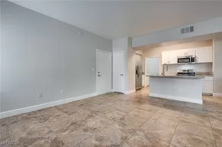 Photo #4: 2634076 Listing 