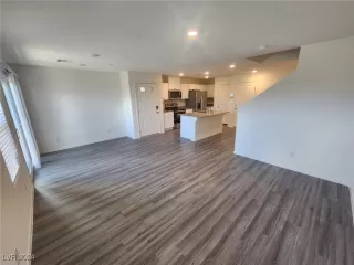 Photo #4: 2634078 Listing 