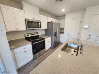 Photo #5: 2634078 Listing 
