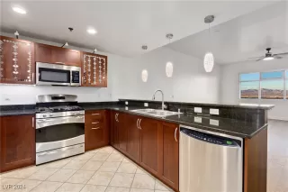 Photo #4: 2634087 Listing 