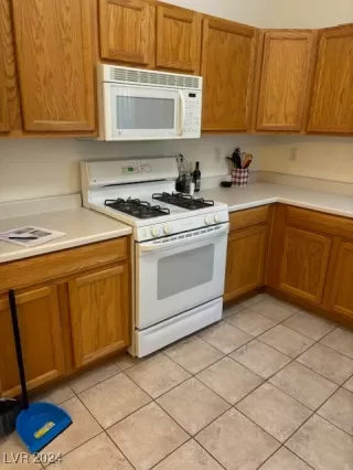 Photo #2: 2634099 Listing 