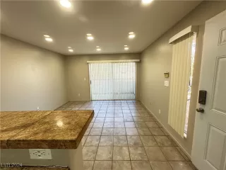 Photo #3: 2634118 Listing 