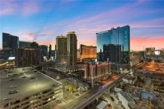 Photo #2: 2634152 Listing