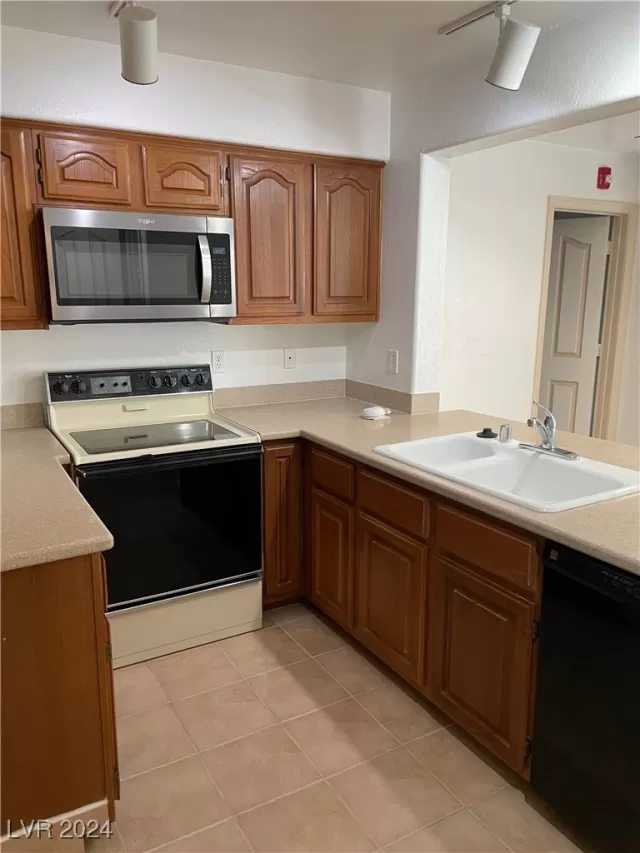 MLS: 2634158 Condo For Sale