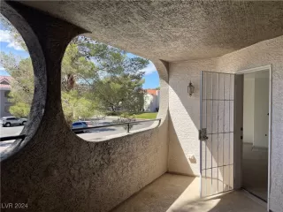 Photo #2: 2634158 Listing 