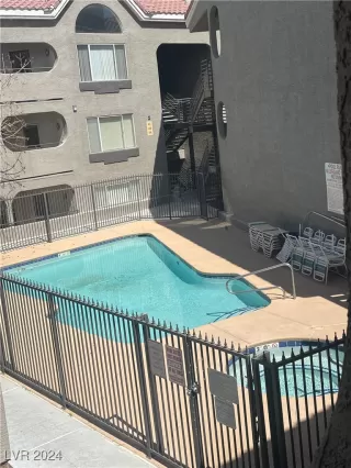 Photo #3: 2634158 Listing 