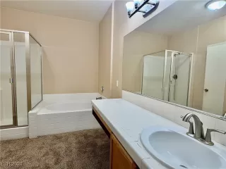 Photo #5: 2634181 Listing