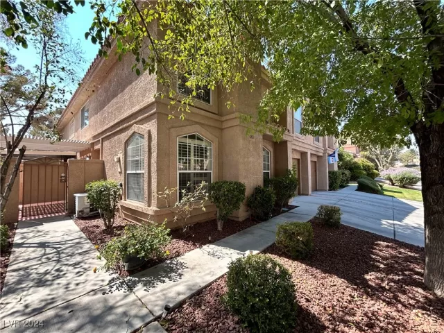 MLS: 2634281 Condo For Sale