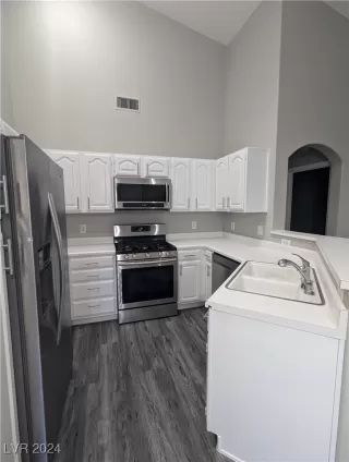 Photo #3: 2634283 Listing 