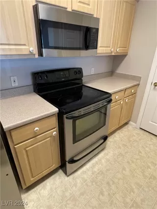 Photo #4: 2634293 Listing 