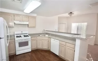 Photo #1: 2634298 Listing 