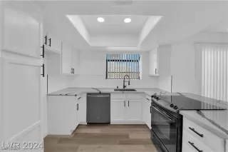 Photo #5: 2634301 Listing 