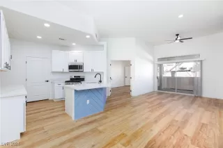 Photo #5: 2634314 Listing