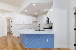 Photo #6: 2634314 Listing