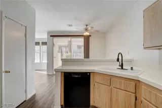 Photo #4: 2634327 Listing