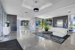 Photo #3: 2634334 Listing