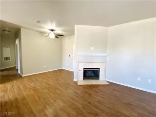 Photo #3: 2634339 Listing