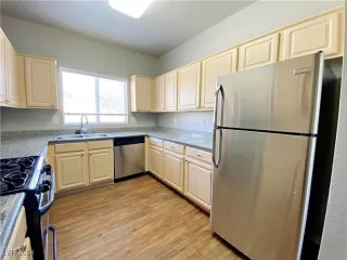 Photo #5: 2634339 Listing
