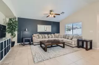 Photo #2: 2634341 Listing