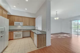 Photo #6: 2634342 Listing