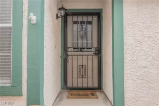 Photo #5: 2634373 Listing