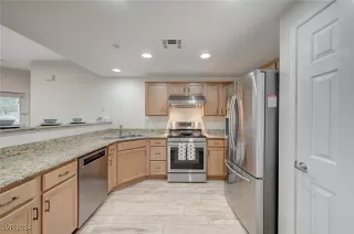 Photo #5: 2634399 Listing