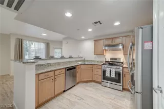 Photo #6: 2634399 Listing