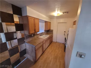 Photo #6: 2634443 Listing 