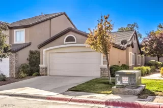 Photo #1: 2634476 Listing