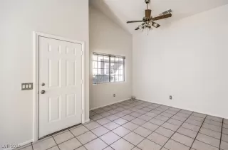 Photo #5: 2634476 Listing