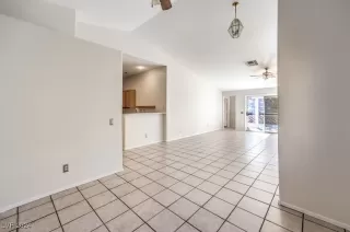 Photo #6: 2634476 Listing