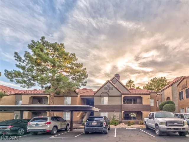 MLS: 2634491 Condo For Sale