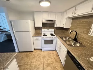 Photo #4: 2634548 Listing 