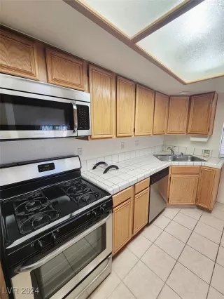 Photo #4: 2634550 Listing 